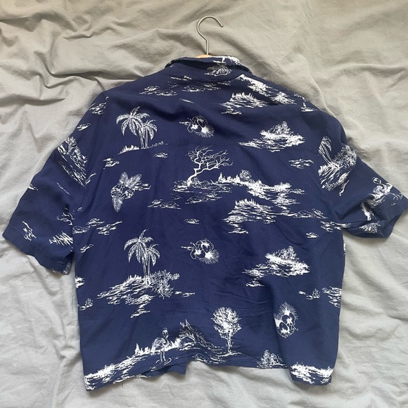 Lowkey Hawaiian Top - Picture 2 of 2